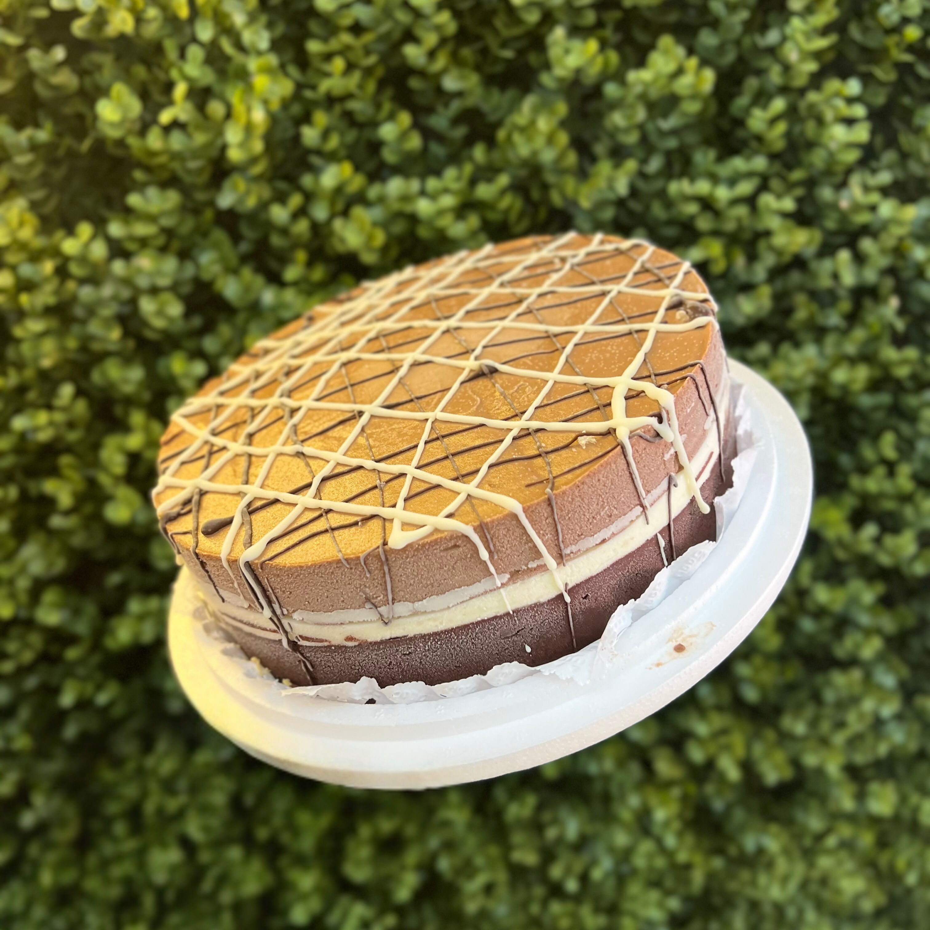 Torta de tres chocolates | Mousse de chocolate, chocolate blanco y chocolate amargo.